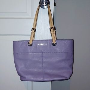 Michael kors handbag / purse